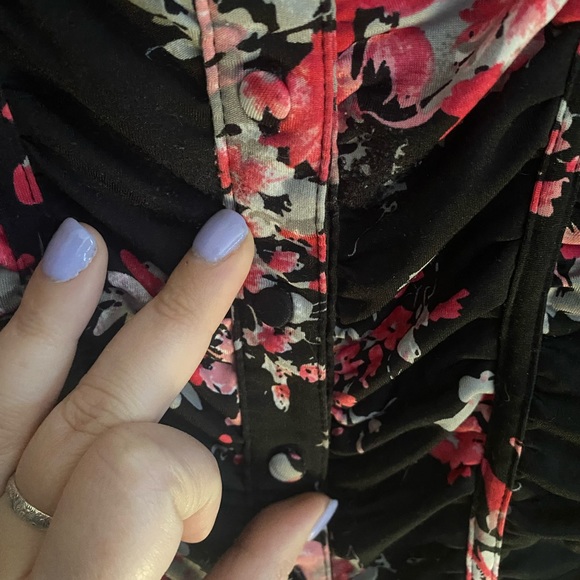 Denver Hayes Floral blouse - Picture 4 of 6